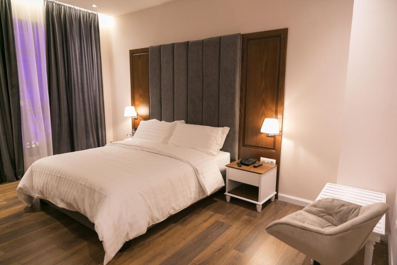 Fushe Milot Arberia Palace Hotel מראה חיצוני תמונה