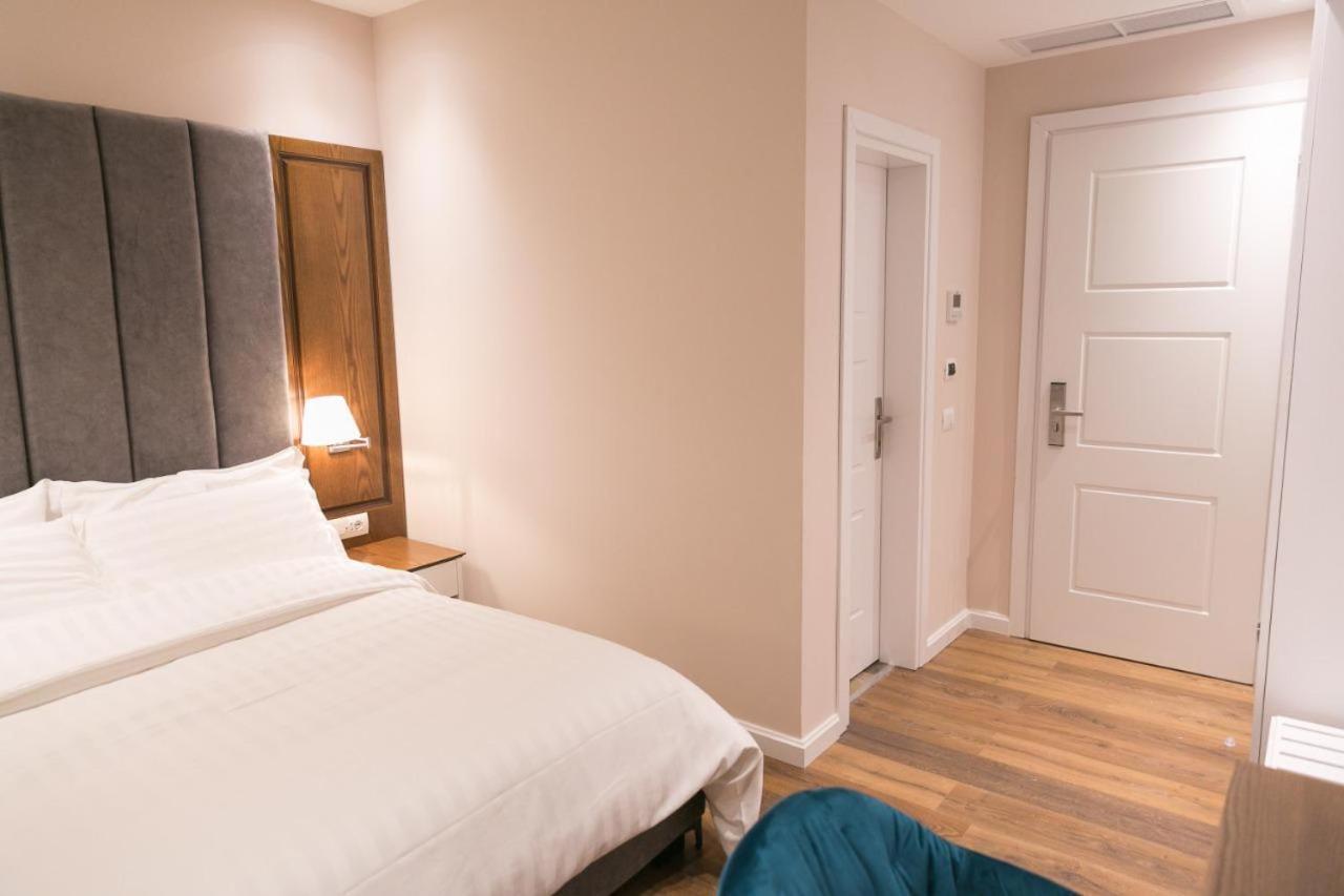 Fushe Milot Arberia Palace Hotel מראה חיצוני תמונה