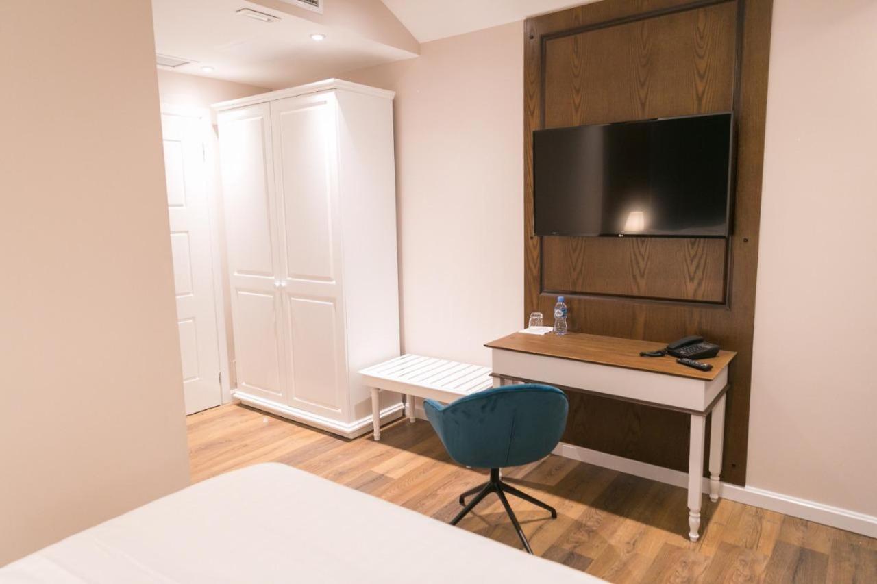Fushe Milot Arberia Palace Hotel מראה חיצוני תמונה