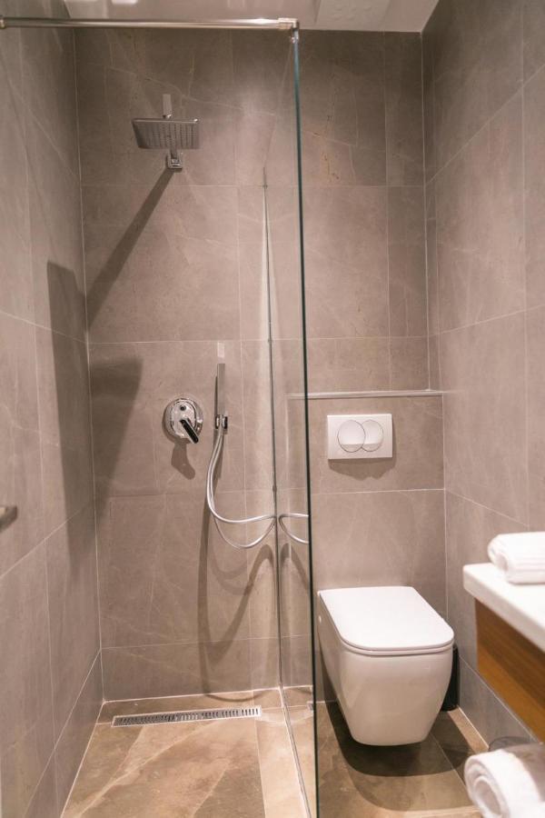 Fushe Milot Arberia Palace Hotel מראה חיצוני תמונה