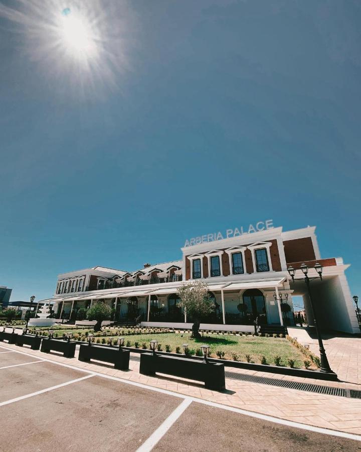 Fushe Milot Arberia Palace Hotel מראה חיצוני תמונה