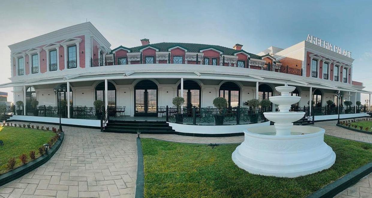 Fushe Milot Arberia Palace Hotel מראה חיצוני תמונה