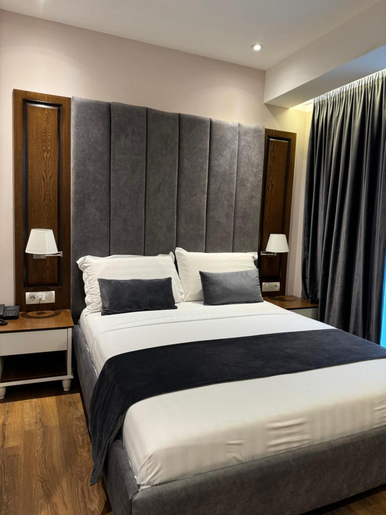 Fushe Milot Arberia Palace Hotel מראה חיצוני תמונה