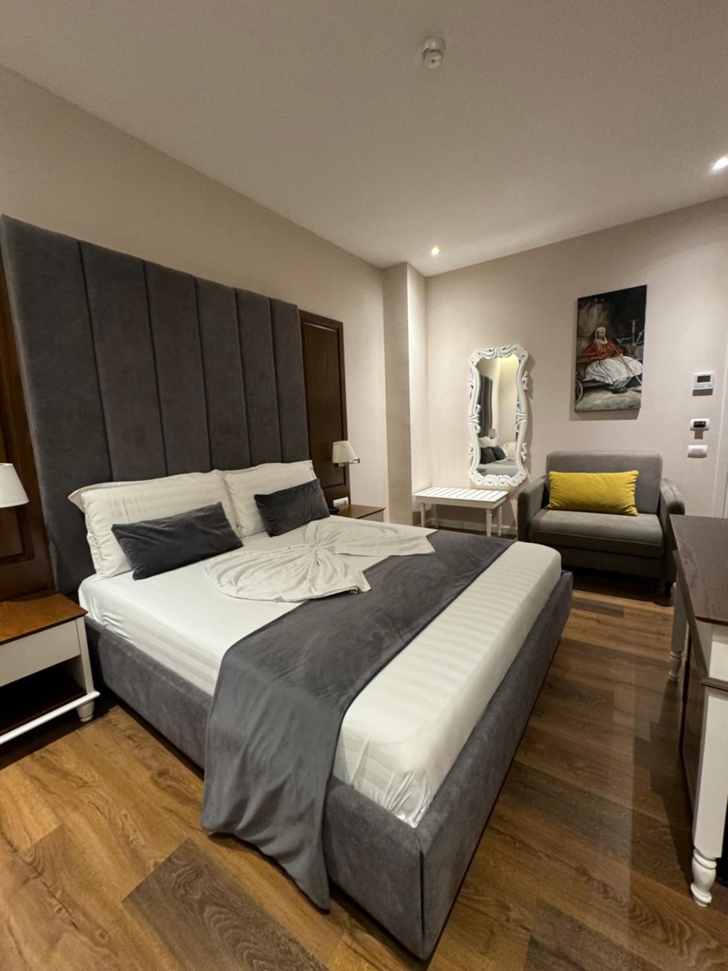 Fushe Milot Arberia Palace Hotel מראה חיצוני תמונה